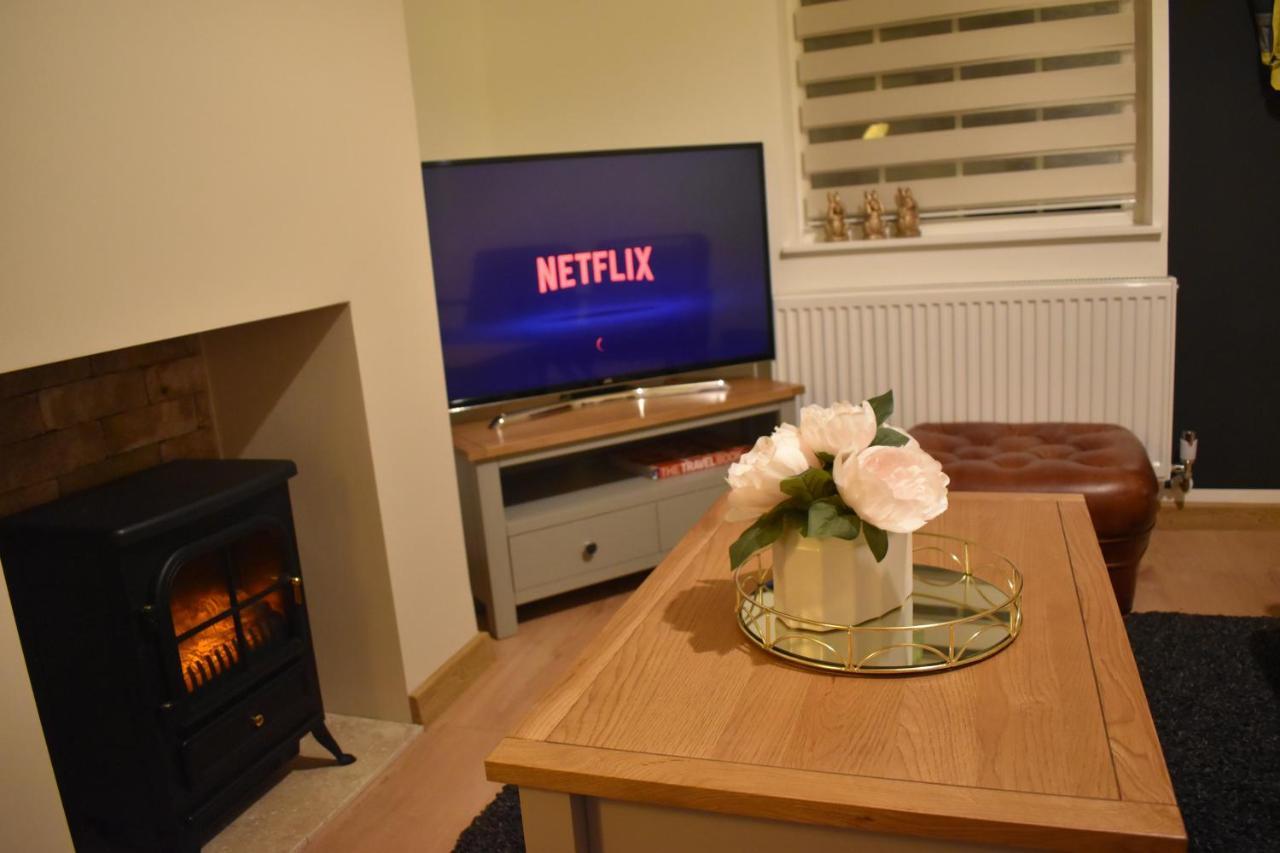 Entire House In Retford City Centre Bagian luar foto